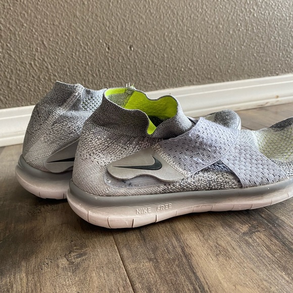 Nike high top running shoes - Picture 2 of 3